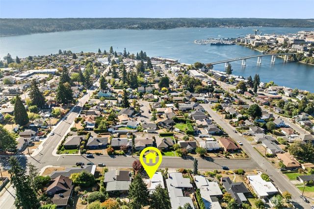 2124 E 17th Street, Bremerton, WA 98310