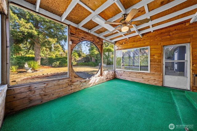 2124 E 17th Street, Bremerton, WA 98310