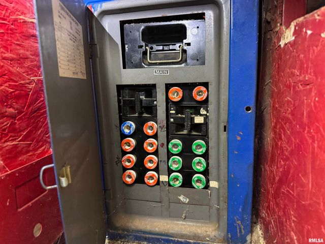 1712 NE MONROE Street, Peoria, IL 61603