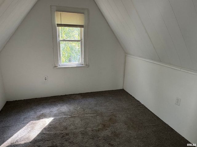 1712 NE MONROE Street, Peoria, IL 61603