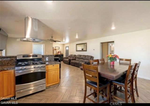 37551 29th East, Palmdale, CA 93550
