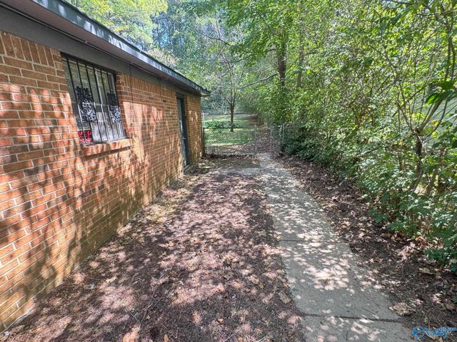 3836 Melody Road NE, Huntsville, AL 35811