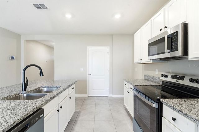895 LAZIO CIRCLE, Debary, FL 32713