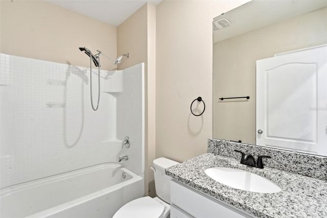 895 LAZIO CIRCLE, Debary, FL 32713