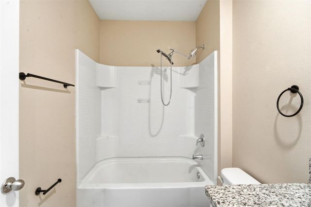 895 LAZIO CIRCLE, Debary, FL 32713
