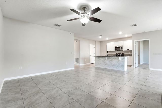 895 LAZIO CIRCLE, Debary, FL 32713