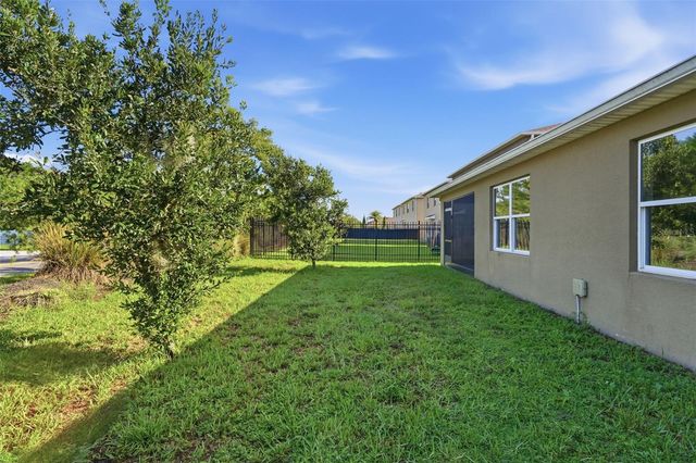 895 LAZIO CIRCLE, Debary, FL 32713