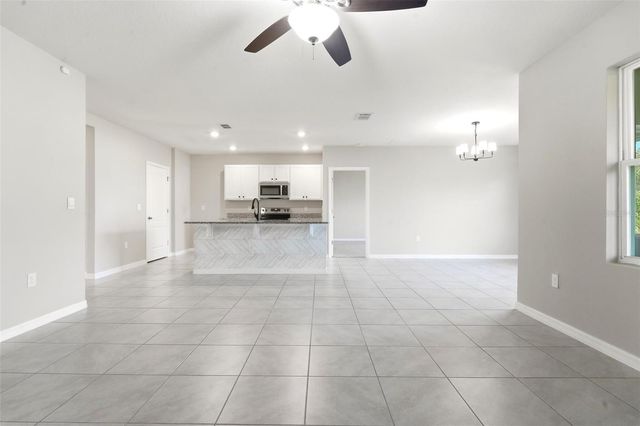 895 LAZIO CIRCLE, Debary, FL 32713
