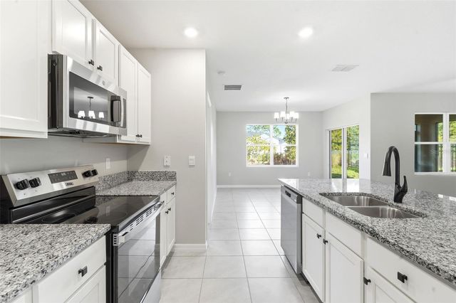 895 LAZIO CIRCLE, Debary, FL 32713