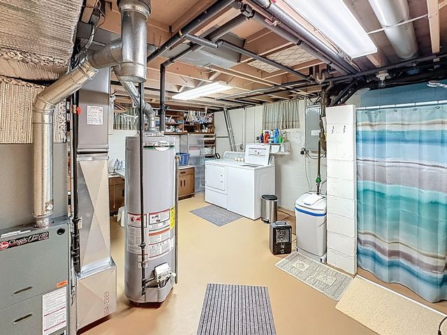 906 7th Street, Colona, IL 61241