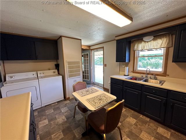 57 Brice Street, Hartford, WV 25247