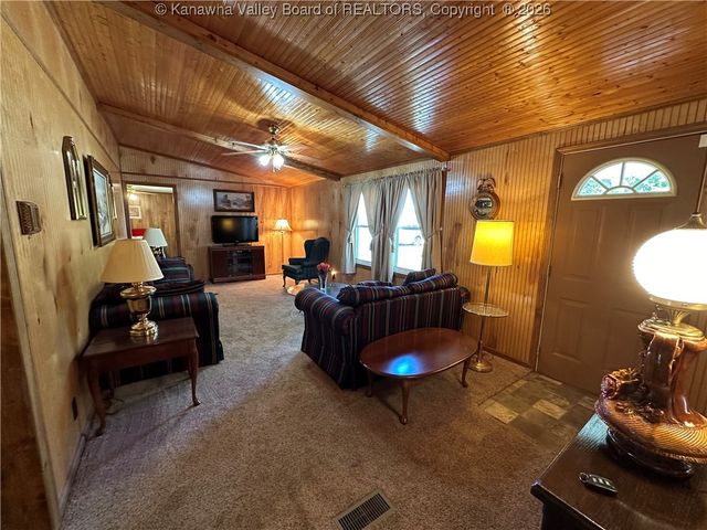 57 Brice Street, Hartford, WV 25247