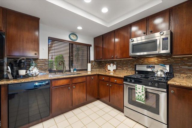 115 Conejo Circle, Palm Desert, CA 92260