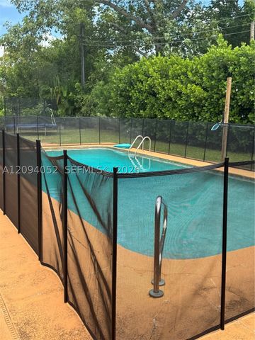 8300 NW 35th Ct, Coral Springs, FL 33065
