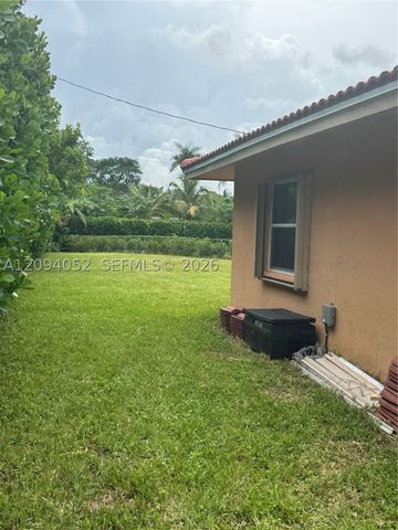 8300 NW 35th Ct, Coral Springs, FL 33065