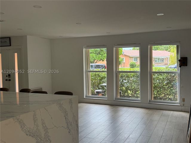 8300 NW 35th Ct, Coral Springs, FL 33065