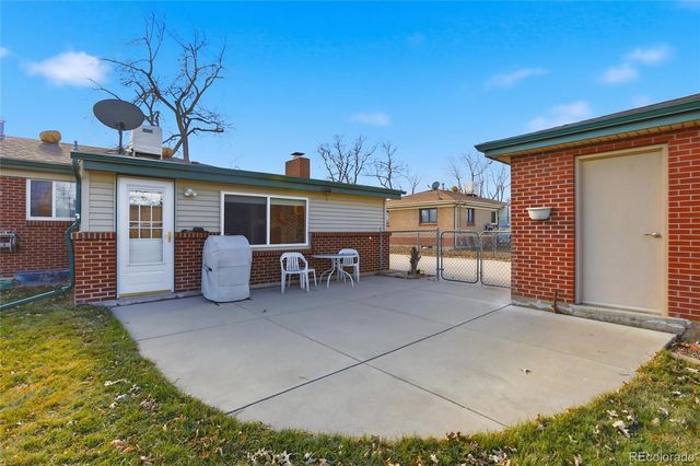 2913 W Tanforan Drive, Englewood, CO 80110