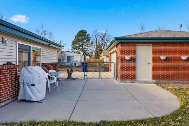 2913 W Tanforan Drive, Englewood, CO 80110