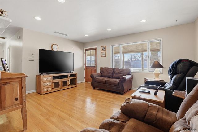 2913 W Tanforan Drive, Englewood, CO 80110