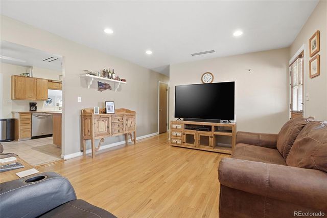 2913 W Tanforan Drive, Englewood, CO 80110