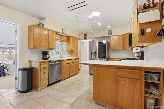 2913 W Tanforan Drive, Englewood, CO 80110