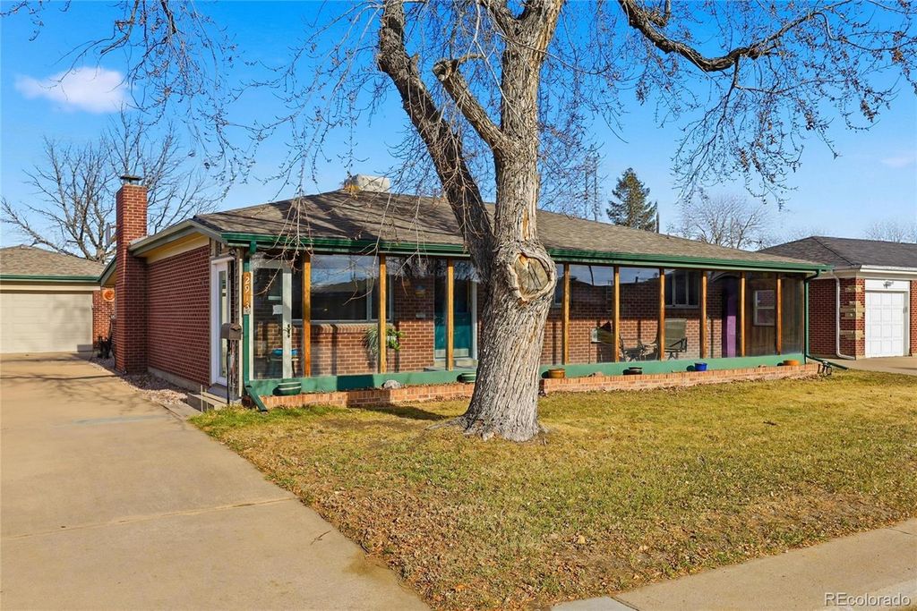 2913 W Tanforan Drive, Englewood, CO 80110