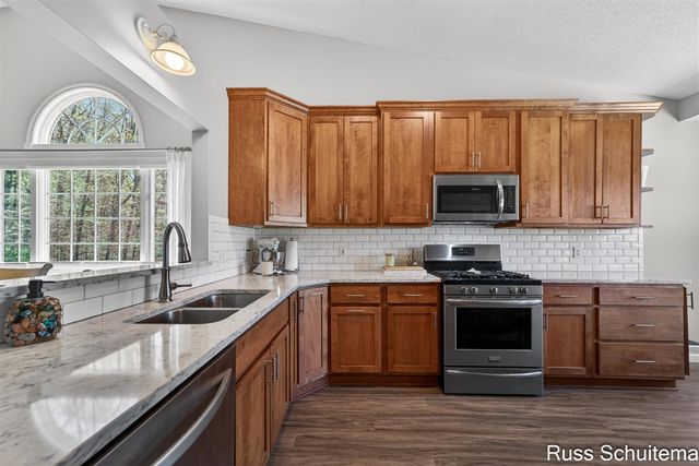 3896 Fairway Drive, Muskegon, MI 49441