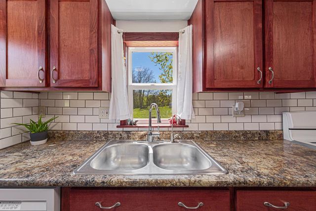523 Hazel Lane, Owatonna, MN 55060