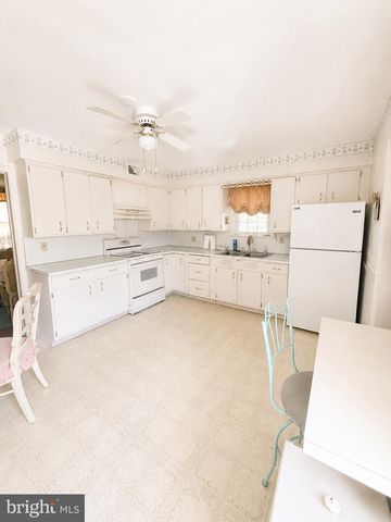 3102 NOTTINGHAM WAY, Hamilton, NJ 08619