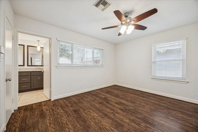 5226 Nina Lee Lane, Houston, TX 77092