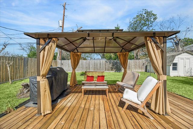 5226 Nina Lee Lane, Houston, TX 77092