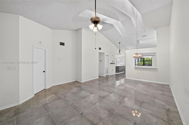 73 NW 98th Ter, Plantation, FL 33324