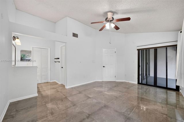 73 NW 98th Ter, Plantation, FL 33324