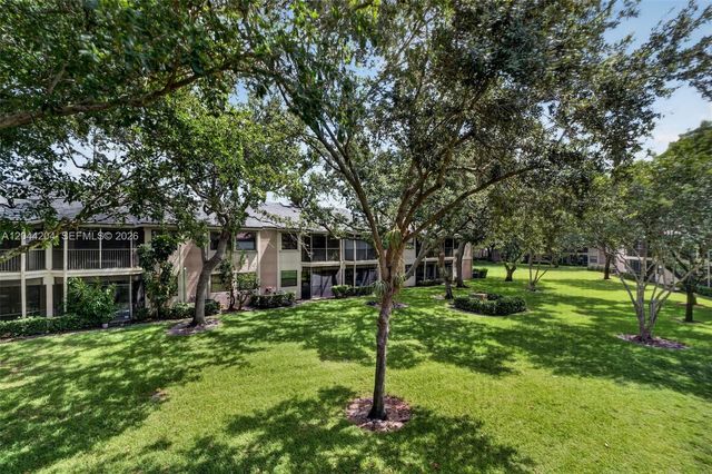 73 NW 98th Ter, Plantation, FL 33324
