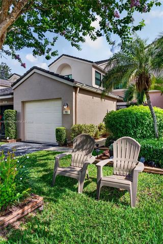 73 NW 98th Ter, Plantation, FL 33324