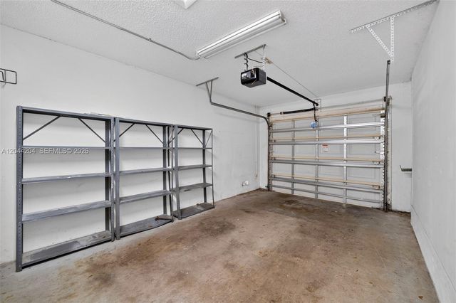 73 NW 98th Ter, Plantation, FL 33324