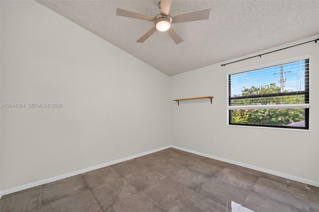 73 NW 98th Ter, Plantation, FL 33324