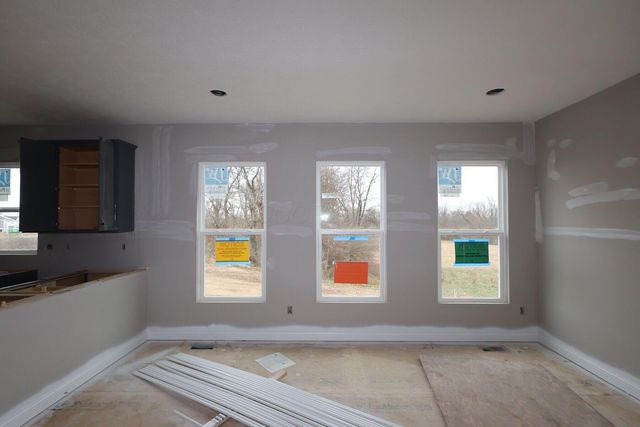 305 Olympic Loop, Commercial Point, OH 43116