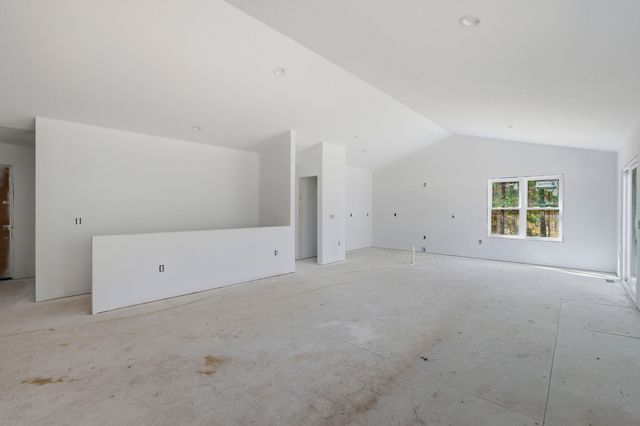 6792 E Evanston Avenue, Egelston Twp, MI 49442