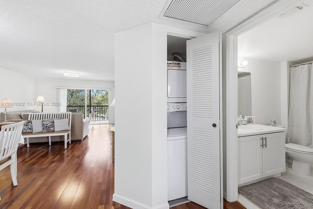 1200 SW 137th Avenue 308E, Pembroke Pines, FL 33027