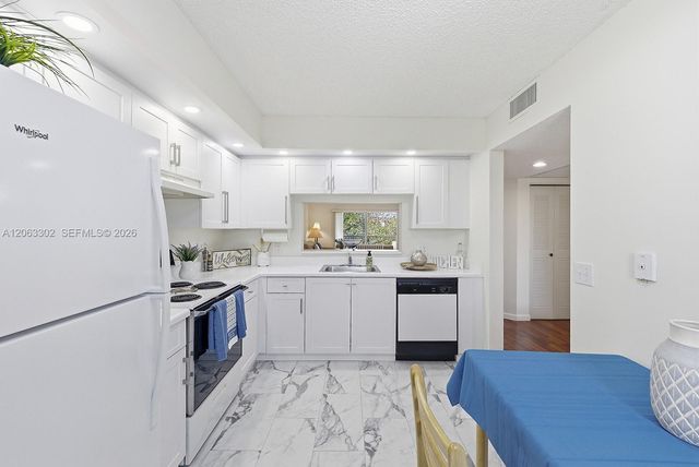 1200 SW 137th Avenue 308E, Pembroke Pines, FL 33027