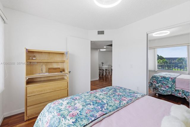 1200 SW 137th Avenue 308E, Pembroke Pines, FL 33027