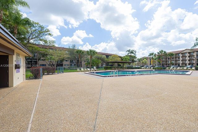 1200 SW 137th Avenue 308E, Pembroke Pines, FL 33027