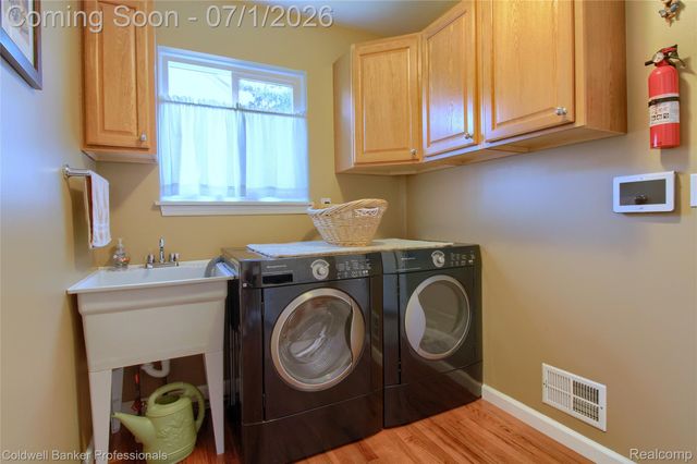 7749 Dover Drive, Ypsilanti, MI 48197
