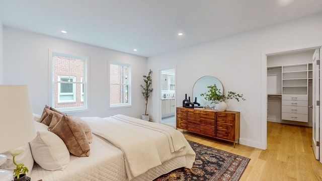 140 Columbia St 1, Brookline, MA 02446