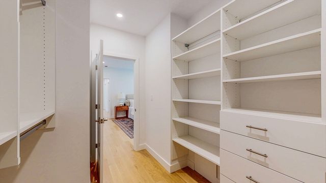 140 Columbia St 1, Brookline, MA 02446