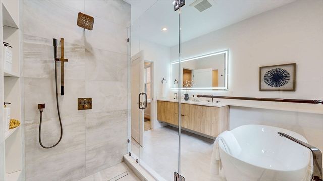 140 Columbia St 1, Brookline, MA 02446