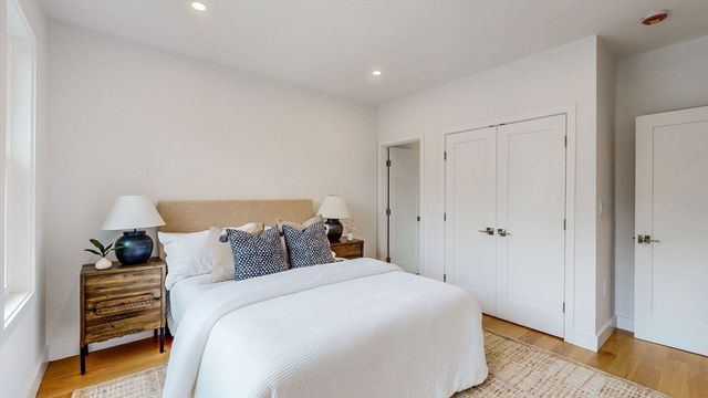 140 Columbia St 1, Brookline, MA 02446