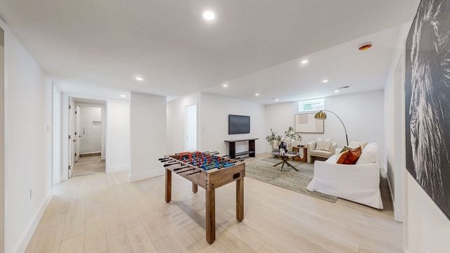 140 Columbia St 1, Brookline, MA 02446