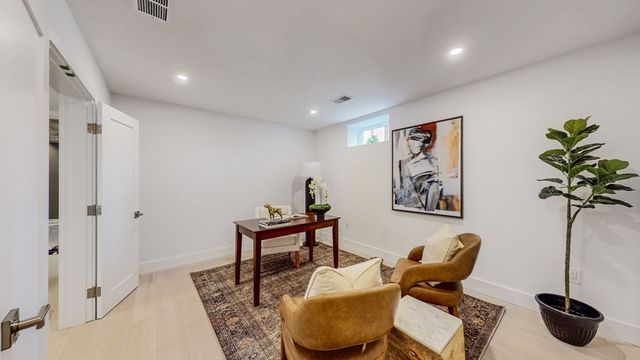 140 Columbia St 1, Brookline, MA 02446